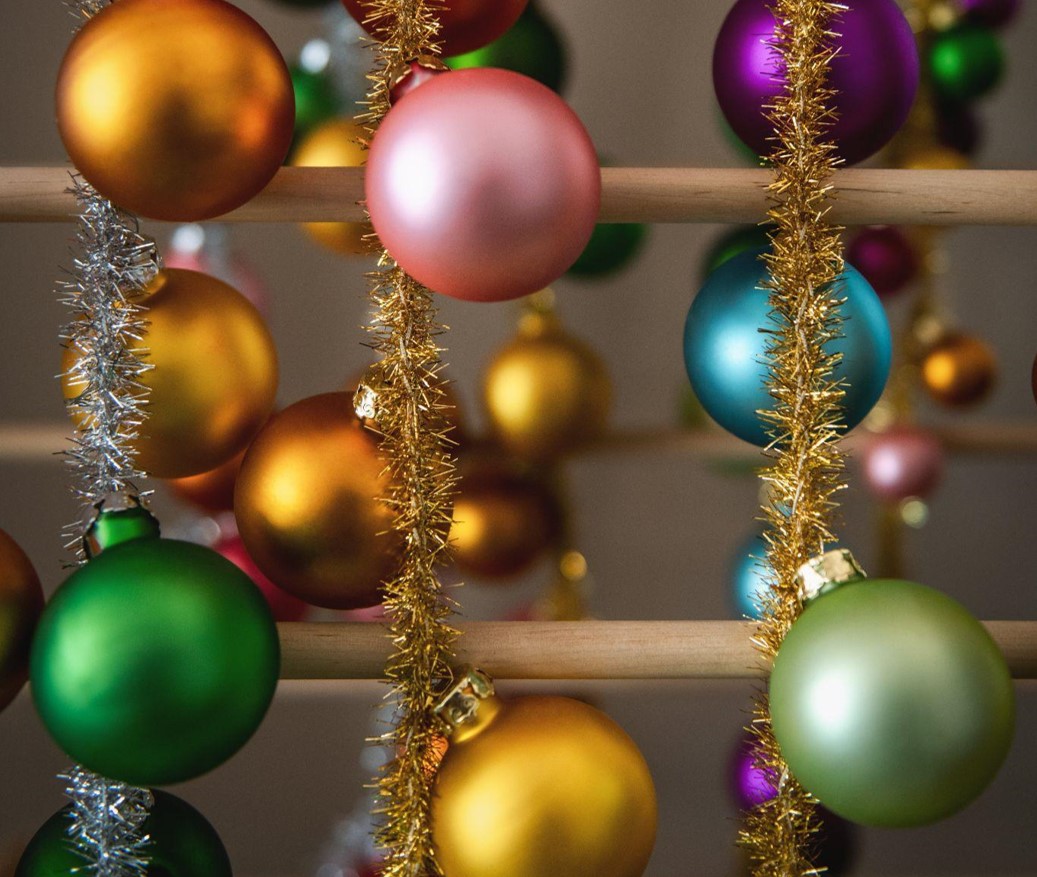 Make Christmas Special with Meaningful Ornaments